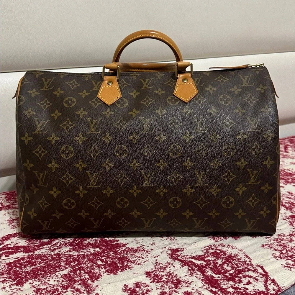 Louis Vuitton Monogram Speedy 40